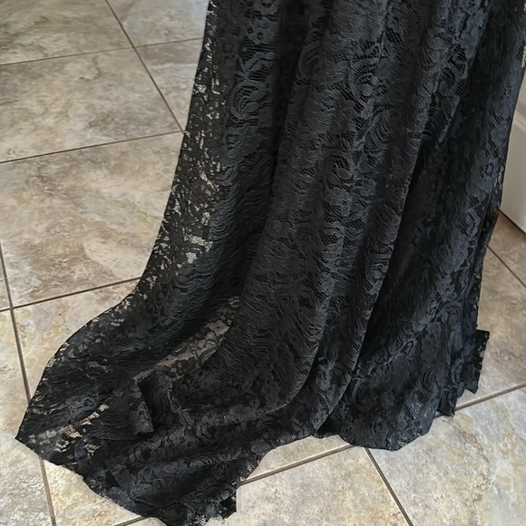 NWT Cynthia Rowley Long Spaghetti strap Lace Dress. Black. Size 12 - Picture 5 of 8